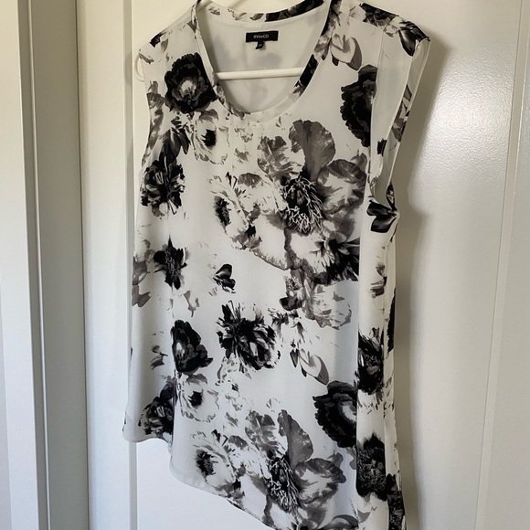 RW&CO Black & White Floral Top - Picture 3 of 5